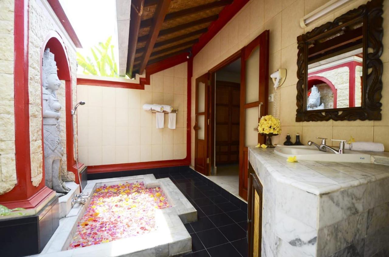 Tirta Ayu Hotel And Restaurant Karangasem Buitenkant foto