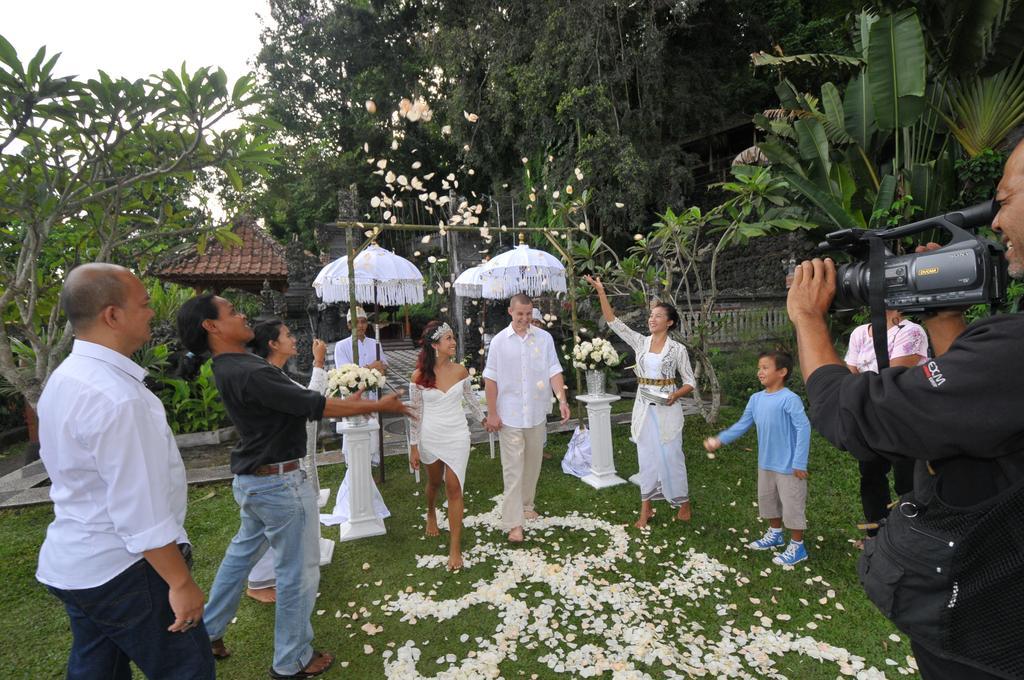 Tirta Ayu Hotel And Restaurant Karangasem Buitenkant foto