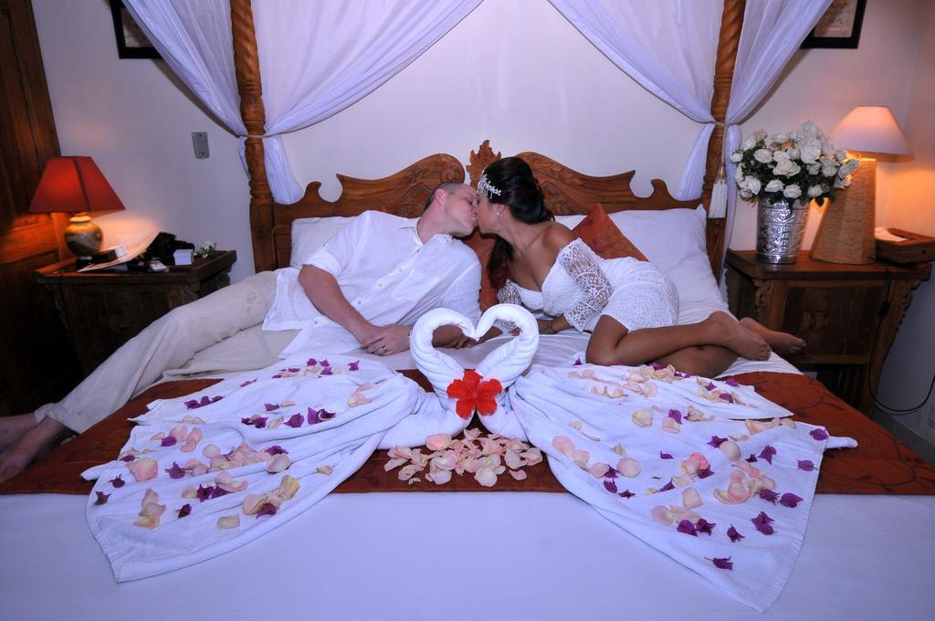 Tirta Ayu Hotel And Restaurant Karangasem Buitenkant foto