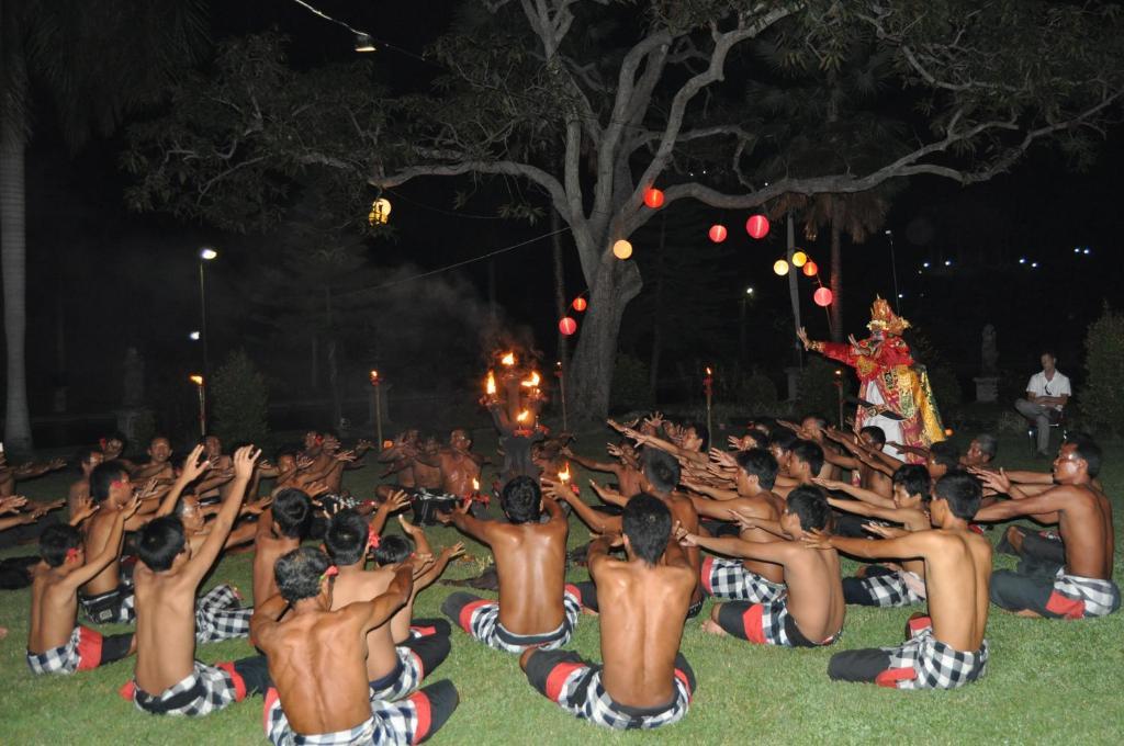 Tirta Ayu Hotel And Restaurant Karangasem Buitenkant foto