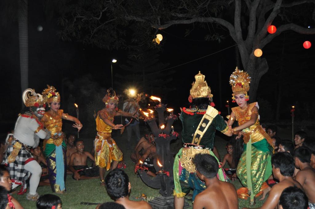 Tirta Ayu Hotel And Restaurant Karangasem Buitenkant foto