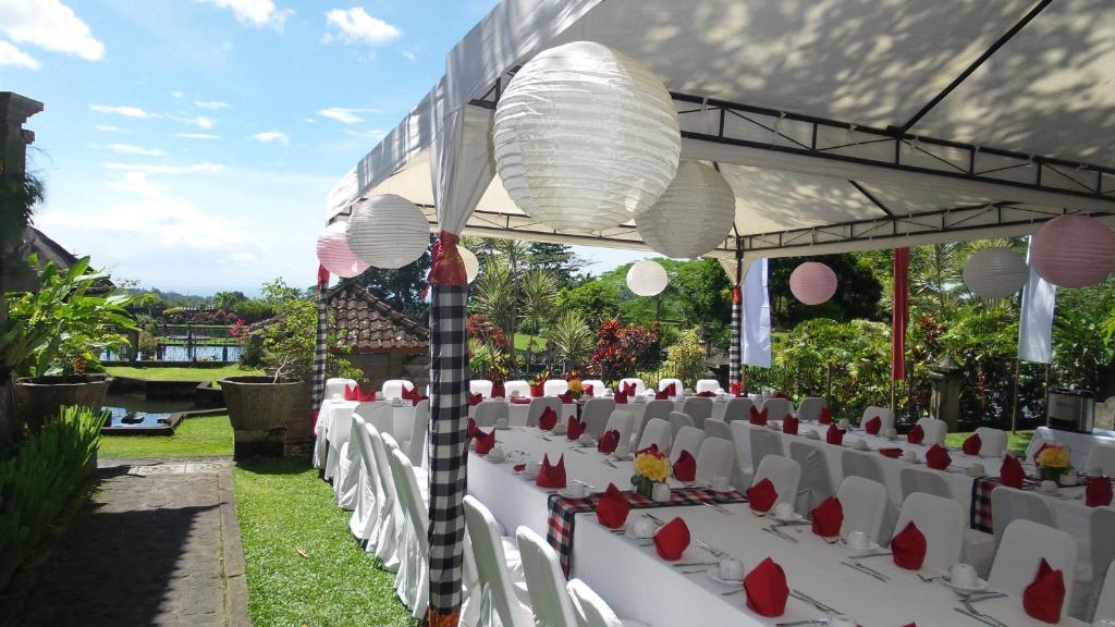 Tirta Ayu Hotel And Restaurant Karangasem Buitenkant foto